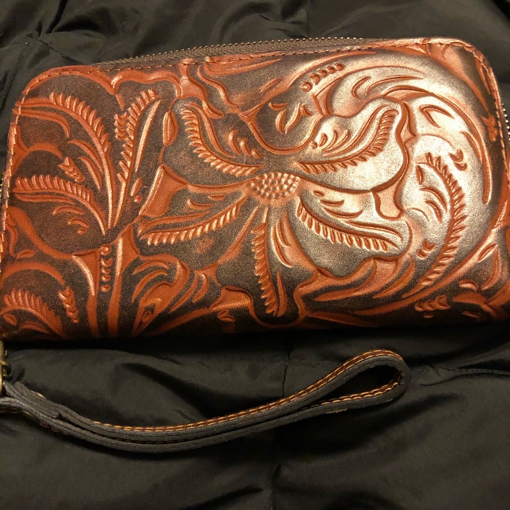 NEW leather Patricia Nash wallet/wristlet.